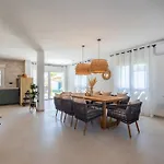 Villa Mi Lola