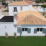 Mi Lola Villa
